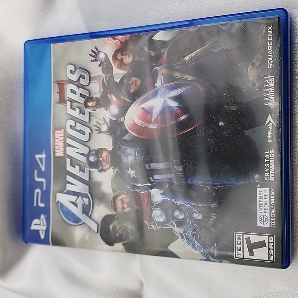 PS4 MARVEL AVENGERS VIDEO GAME